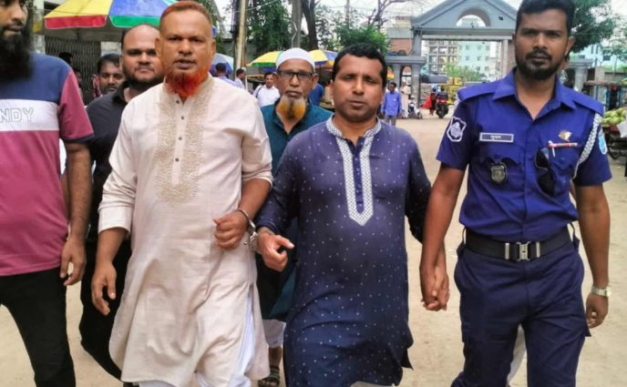 আড়াইহাজারে  ৩ সাবেক কাউন্সিলর জেল হাজতে প্রেরণ