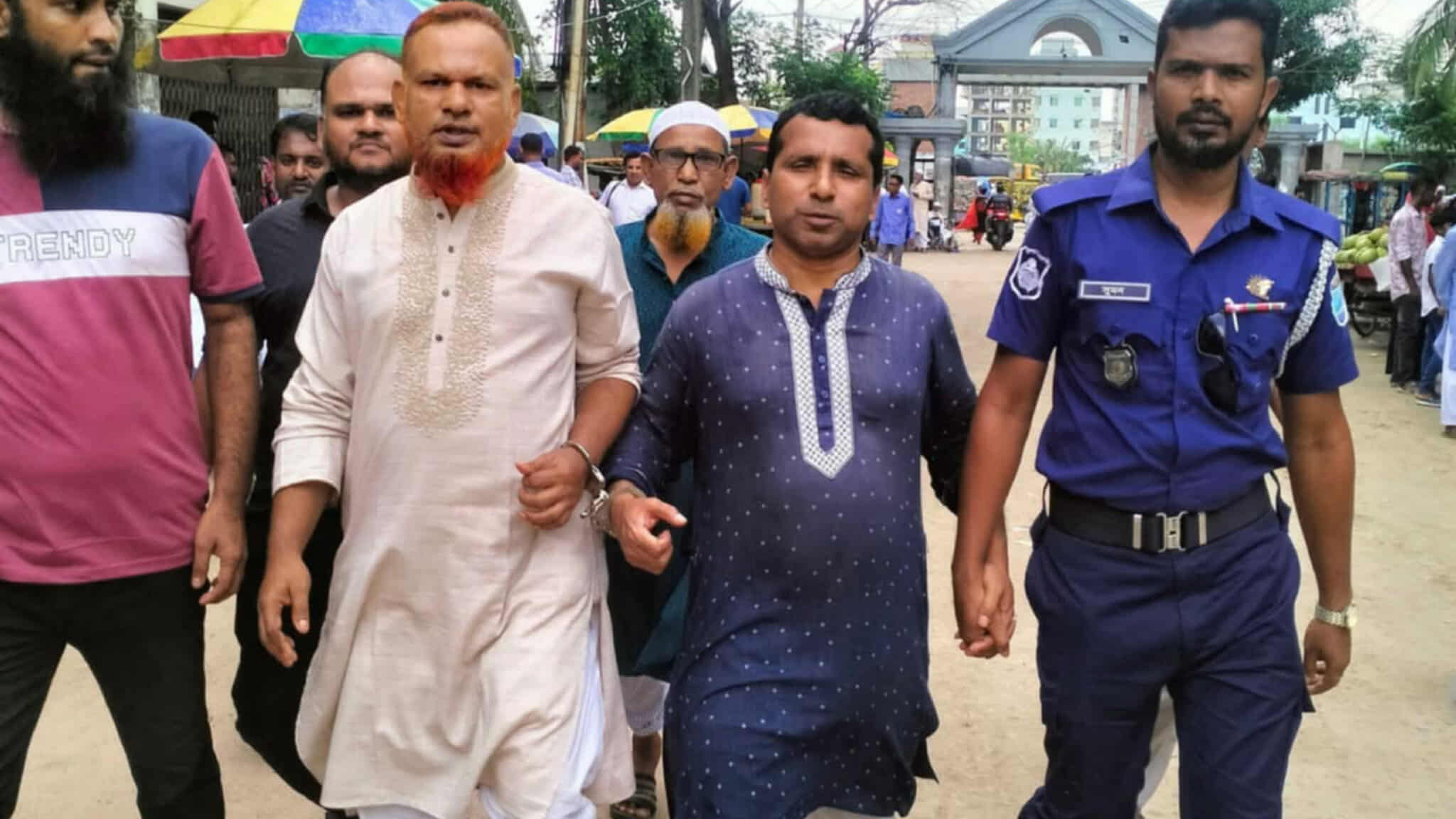 আড়াইহাজারে  ৩ সাবেক কাউন্সিলর জেল হাজতে প্রেরণ