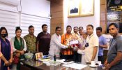 ওসি দিপুকে ফতুল্লা রিপোর্টার্স ইউনিটির ফুলেল শুভেচ্ছা