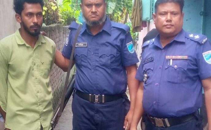 ফতুল্লায় ধর্ষণের শিকার পঞ্চম শ্রেণির এক ছাত্রী, ধর্ষক ফরহাদ মোল্লা আটক
