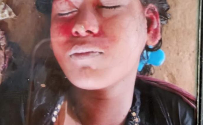 ডেমরায় নির্মাণাধীন একটি ভবন থেকে অজ্ঞাত তরুণীর লাশ উদ্ধার।