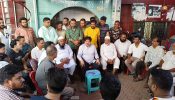 বিএনপি জামাত জোটের নৈরাজ্যার বিরুদ্ধে এমপি খোকার নেতৃত্বে অবস্থান কর্মসূচি