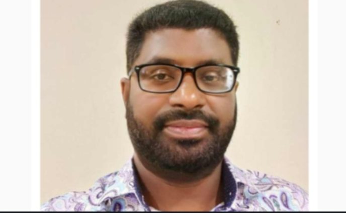 অনুমোদনহীন ফিটনেছ পারমিটবিহীন  জিপিরনামে চাদাবাজি প্রশাসনের নাকের ডগায় সিদ্ধিরগঞ্জ সি আই খলা কে এই চাঁদাবাজ মাসুদ
