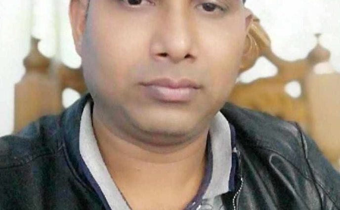 লাখ টাকা উৎকোচ নিয়ে চিহিৃত ছিনতাইকারী আহাদকে  ছেড়ে দিয়েছে সিদ্ধিরগঞ্জ থানার ইন্সপেক্টর তদন্ত মোজাম্মেল
