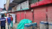 আড়াইহাজারে ভ্রাম্যমান আদালতের অভিযান, দোকান বন্ধ করে পালালো দোকানীরা