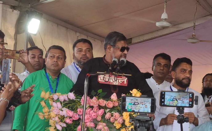 আগুন নিয়ে আসলে হাত পুড়ে দেব, লাঠি নিয়ে আসলে হাত ভেঙে দেব, ওবায়দুল কাদের