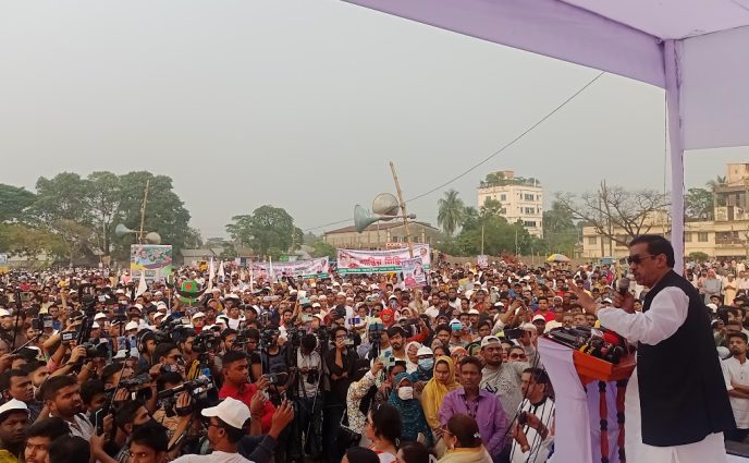 যারা মানুষ পুড়িয়ে মারে তারা তো খেলার উপযুক্ত নয় : শামীম ওসমান
