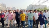 বিএনপি-জামায়াতের অবরোধের বিরুদ্ধে ঢাকা-চট্টগ্রাম মহাসড়কে সিদ্ধিরগঞ্জে যুবলীগের মিছিল