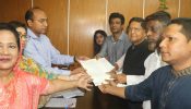 রূপগঞ্জে বস্ত্র ও পাটমন্ত্রী গোলাম দস্তগীর গাজী  বীর প্রতীকের মনোনয়নপত্র জমা