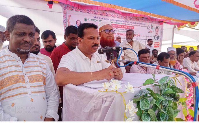 আড়াইহাজারে মাদ্রাসা ভবন নির্মাণ কাজের উদ্বোধন