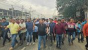 আড়াইহাজারে অবরোধ বিরোধী বিক্ষোভ মিছিল করেছে আওয়ামীলীগ