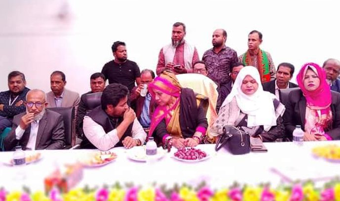 আড়াইহাজারে নির্বাচনী প্রচারনায় ৯ ভোটগ্রহণ কর্মকর্তার অংশ গ্রহনের অভিযোগ