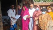 আড়াইহাজারে মহিলা দলের লিফলেট বিতরণ