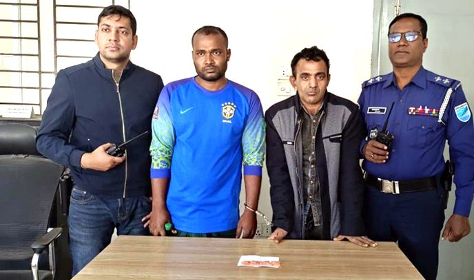 ইয়াবাসহ কাউন্সিলর রুহুল মোল্লার ভাই ও তার সহযোগী গ্রেপ্তার