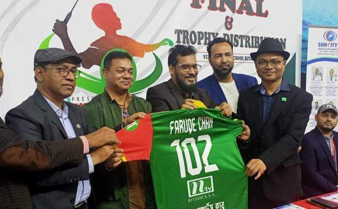 রিয়াদে  ফ্রেন্ডি প্যাকেজ বর্ণ টিভি বিজয় দিবস ব্যাডমিন্টন গোল্ড টুর্ণামেন্ট অনুষ্ঠিত