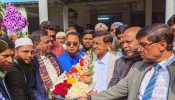 রূপগঞ্জ উপজেলা প্রেসক্লাবের পক্ষ থেকে গোলাম দস্তগীর গাজীকে ফুলেল  শুভেচ্ছা