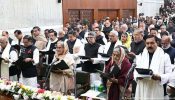 নতুন মন্ত্রীপরিষদ থেকে পুরাতন যারা বাদ পরলেন এবং নতুন যারা যুক্ত হলেন