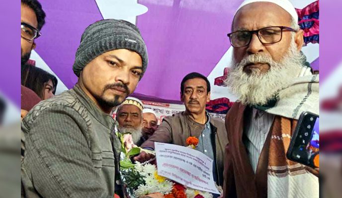 এমপি শামীম ওসমানকে আওয়ামী মটর চালক লীগের পক্ষ থেকে ফুলের শুভেচ্ছা