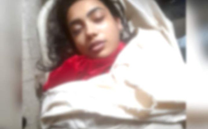ফতুল্লায় যুবলীগ নেতার স্ত্রীর ঝুলন্ত লাশ উদ্ধার