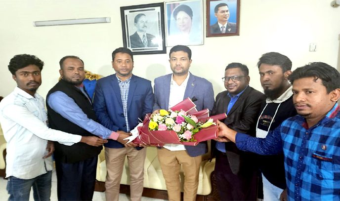 সকল পরিস্থিতিতে ফতুল্লা থানা শ্রমিকদলের পাশে থাকবেন আজাদ