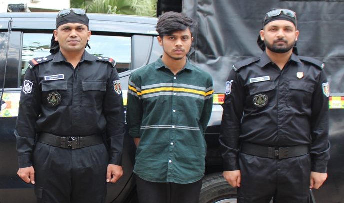 ফতুল্লায় হত্যার পর স্ত্রীর লাশ হাসপাতালে রেখে পালানো ‘স্বামী’ গ্রেপ্তার