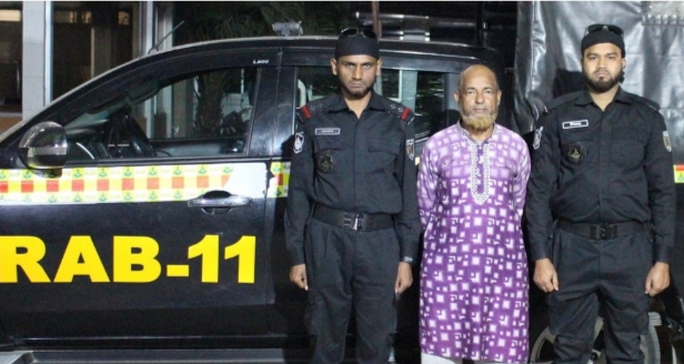 সোনারগাঁয়ে স্কুল ছাত্রীকে ধর্ষণ মামলায় বৃদ্ধ র‌্যাবের জালে আটক