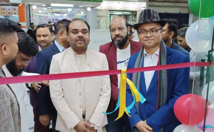 রিয়াদে বাংলাদেশী আল আমিন সুপার শপ এবং গোল্ডেন লন্ড্রির শুভ উদ্বোধন