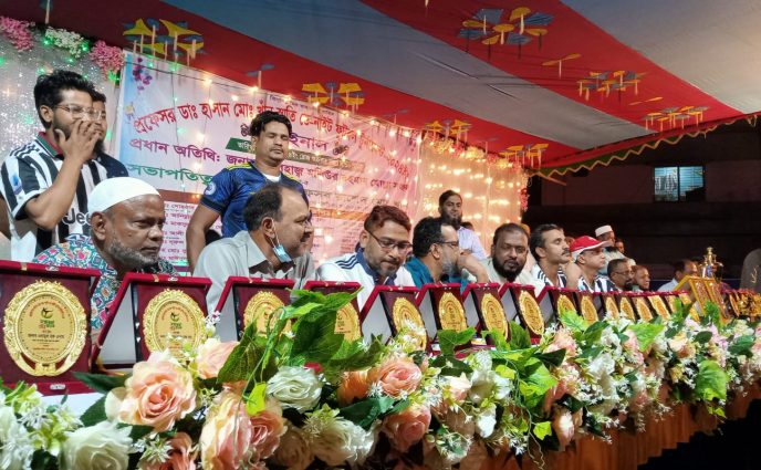 প্রফেসর ডাঃ হাসান মোঃ খান স্মৃতি ডে নাইট ফুটবল টুর্নামেন্ট অনুষ্ঠিত।