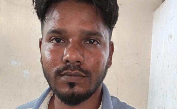 আড়াইহাজারে শীর্ষ সন্ত্রাসী ও মাদক সম্রাট সোহেল মেম্বার গ্রেফতার