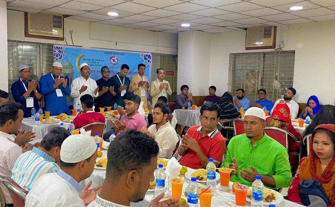 সোনার বাংলা এসএসসি ২০০০ ব্যাচের উদ্যোগে ইফতার ও দোয়া মাহফিল