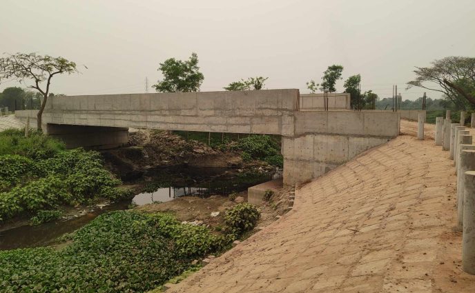 রূপগঞ্জে শীতল ছায়া হাউজিং কোম্পানির স্বার্থে সরকারি অর্থে গার্ডার ব্রিজ নির্মাণ