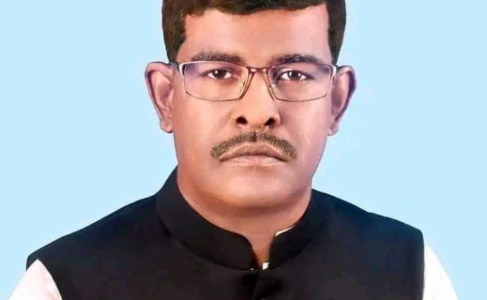 আমতলীতে হিরন হত্যা মামলার প্রধান আসামি নয়ন মৃধা গ্রেপ্তার।