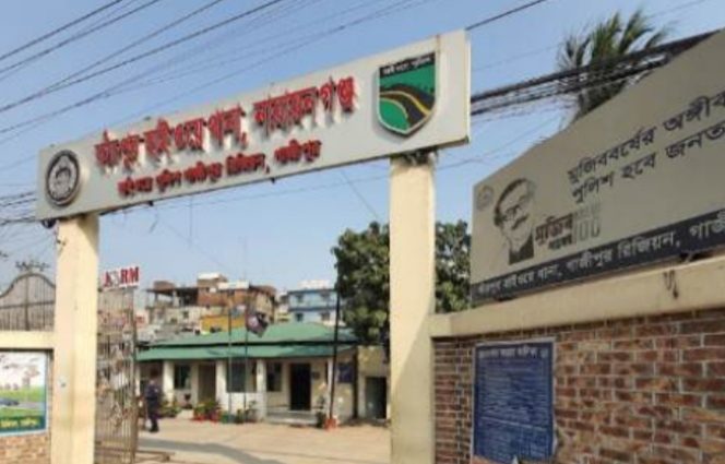 ঈদ যাত্রায় মহাসড়কে কঠোর নিরাপত্তা হাইওয়ে পুলিশের