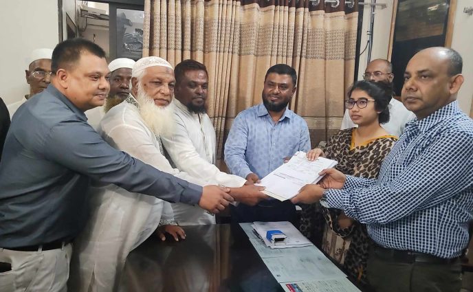 রূপগঞ্জের কাঞ্চন পৌরসভা নির্বাচনে প্রার্থীদের মনোনয়ন পত্র জমা