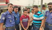 সোনারগাঁয়ে অ্যাম্বুলেন্সে মিলল  দুই কোটি টাকার ইয়াবা আটক ১