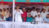 কাঞ্চন পৌরসভা নির্বাচনে মোবাইল প্রতীকের উঠান বৈঠকে গাজী গোলাম মূর্তজা