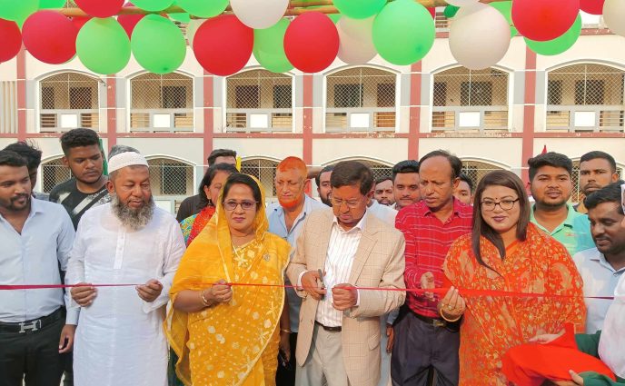রূপগঞ্জের ভুলতা স্কুল অ্যান্ড কলেজে কালভার্ট উদ্বোধন,বৃক্ষরোপন