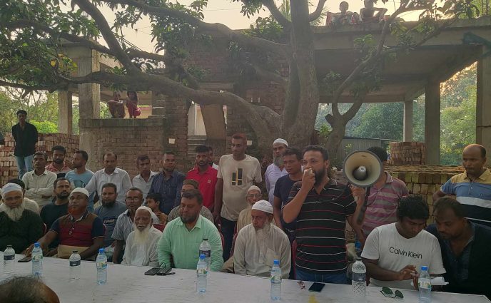 রূপগঞ্জে  রফিকুল ইসলাম   রফিকের উঠান বৈঠক 