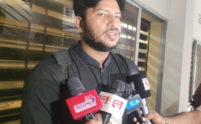 রূপগঞ্জে বৈষম্য বিরোধী আনন্দোলনের ভুয়া সমন্বয় আটক