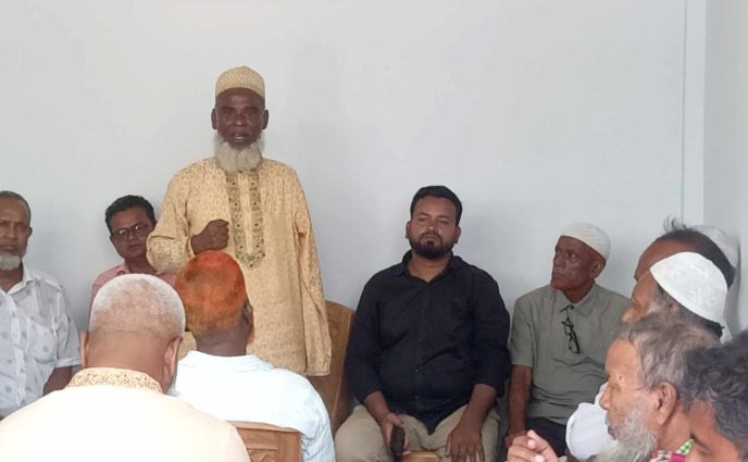 হামলা,ভাংচুর, লুটপাট থেকে সেহাচর নিরাপদ রাখতে সাবেক মেম্বার মন্টু মিয়ার উদ্যোগ