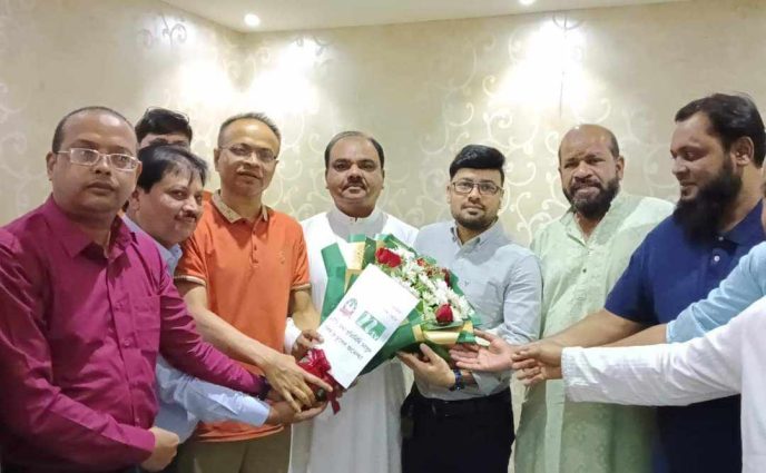 রিয়াদে বাংলাদেশ প্রবাসী সাংবাদিক ফোরামের পক্ষ থেকে  মাসুদ সেলিম কে সংবর্ধনা