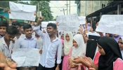 রূপগঞ্জে প্রধান শিক্ষকের পদত্যাগ চাওয়ায় শিক্ষার্থীদের ওপর হামলা, প্রতিবাদে ডেমরা-কালীগঞ্জ সড়ক অবরোধ