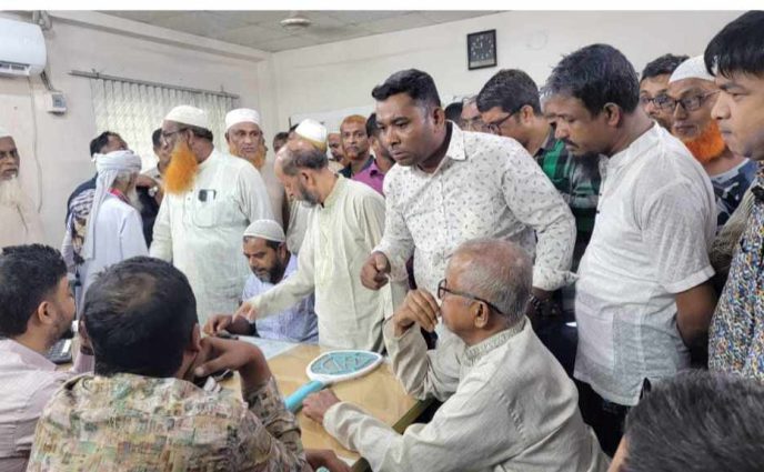 প্রি-পেইড মিটার বাতিল চেয়ে ৭ দিনের আল্টিমেটাম সিদ্ধিরগঞ্জের বিক্ষুব্দ গ্রাহকদের