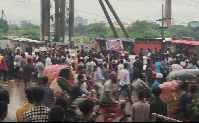 রূপগঞ্জে ছাত্রদলের  মিছিলে দুর্বৃত্তদের হামলা  আহত- ২৪