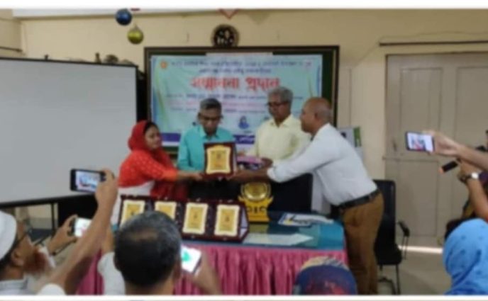 সোনারগাঁওয়ে সরকারি প্রাথমিক শিক্ষা অফিসারের বিদায় অনুষ্ঠানের নামে চাঁদাবাজি !