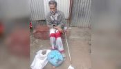 আড়াইহাজারে  মাদক বিক্রেতা  লেংরা শফিককে আটক করে পুলিশে দিয়েছে জনতা