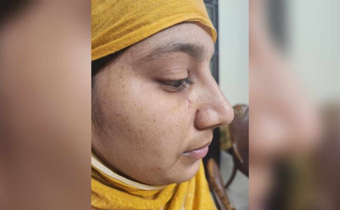 দাবিকৃত যৌতুকের ৫ লাখ টাকা না পেয়ে রূপগঞ্জে গৃহবধূকে নির্যাতন করে বাড়ি থেকে বিতাড়িত