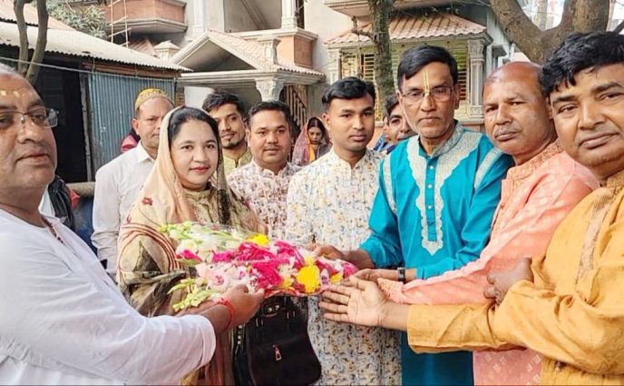 রূপগঞ্জে কালীপূজা ও কীর্তন পরিদর্শনে চেয়ারম্যান প্রার্থী