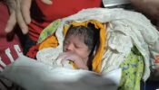সোনারগাঁ মোগড়াপাড়ায় ময়লার স্তূপ থেকে একদিনের কন্যা শিশু উদ্ধার