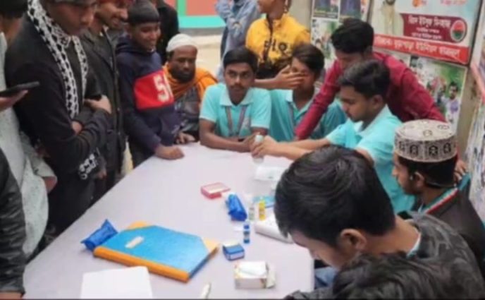 রূপগঞ্জে ফ্রি রক্তের গ্রুপ নির্নয় ক্যাম্পিং